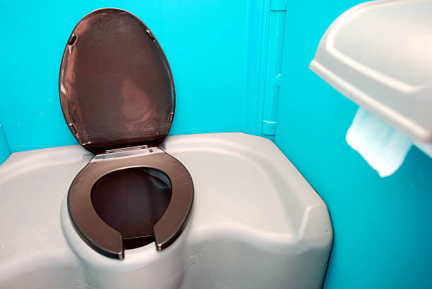 Best Porta potty delivery and setup  in South Wenatchee, WA